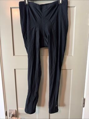 Canari Black padded cycling leggings.